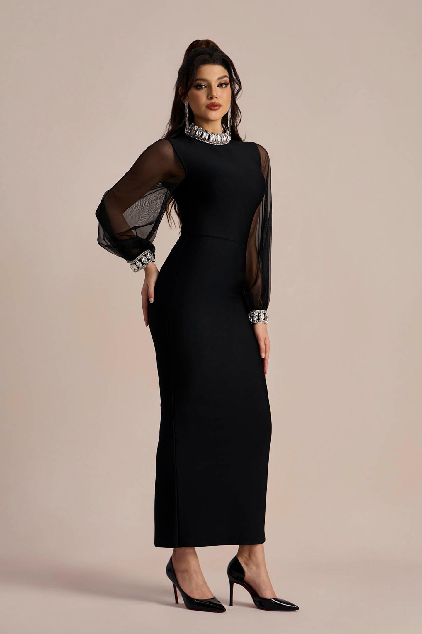 Gracefully Styled Dress for Any Occasion