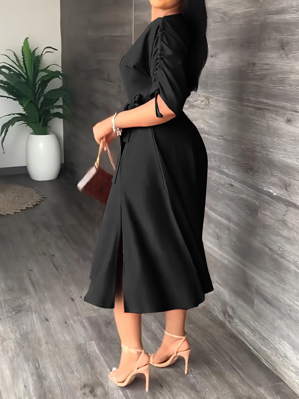 Classic Vintage Dress with a Flattering Fit