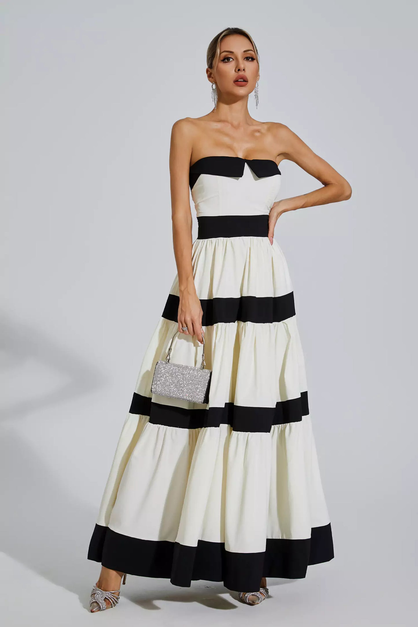 Beautifully Crafted Dress in a Classic Style