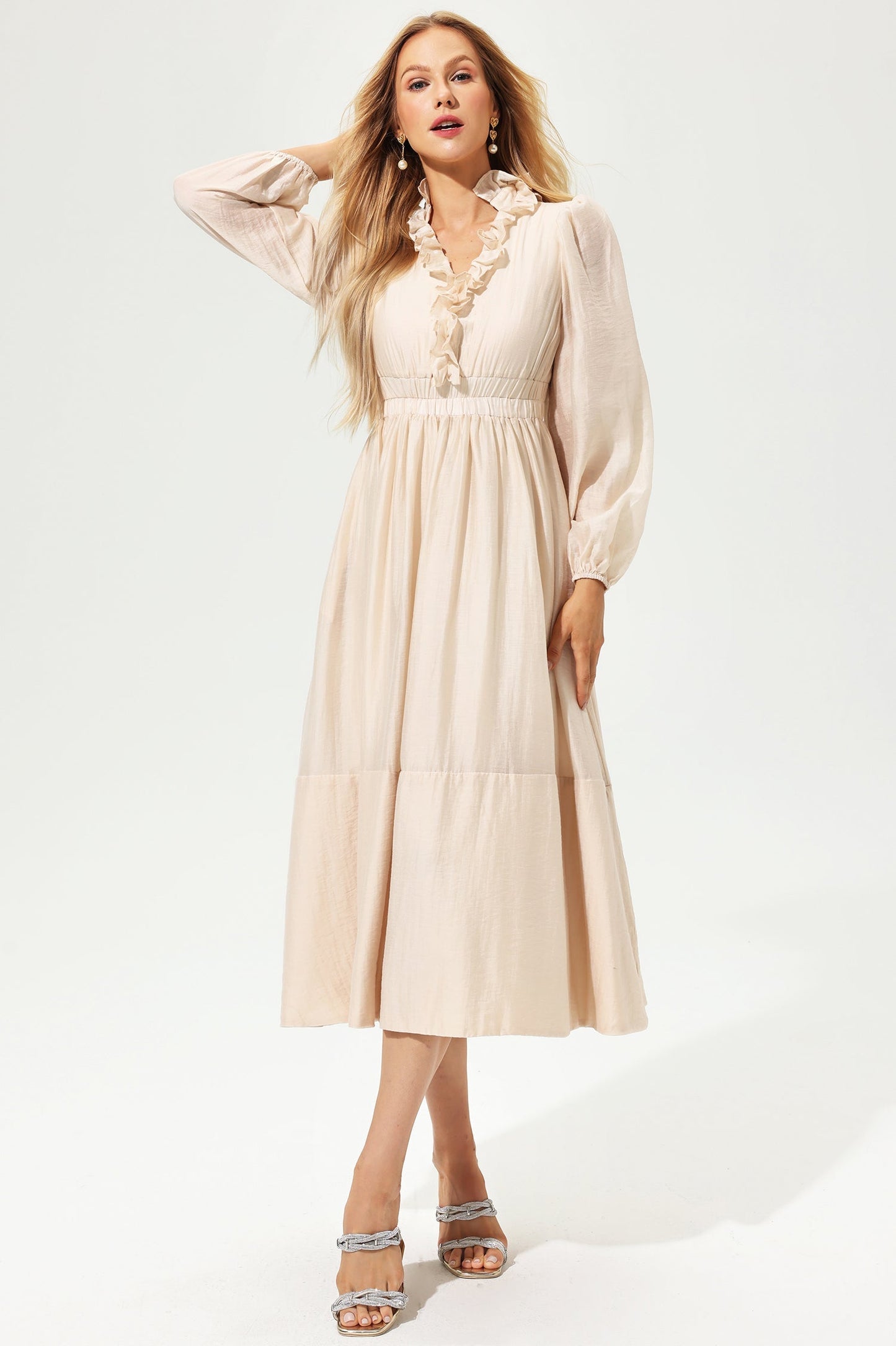Gracefully Styled Dress for Any Occasion