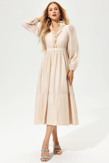 Gracefully Styled Dress for Any Occasion