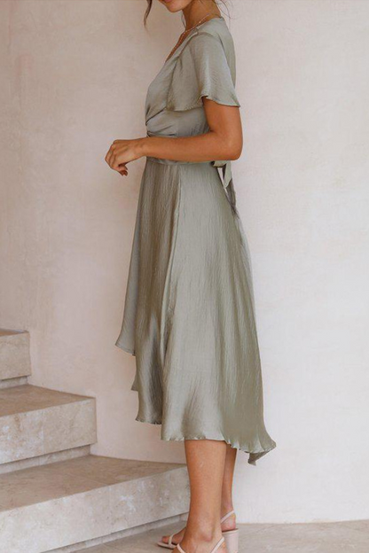 Polished Dress with an Effortless Classic Look