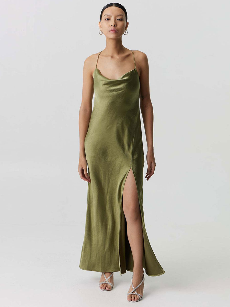 Well Tailored Dress with a Graceful Silhouette