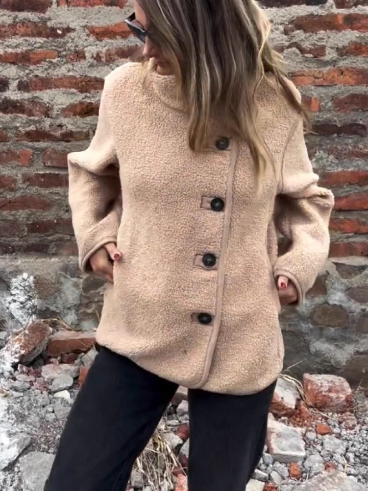 Elegantly Styled Coat for Everyday Wear