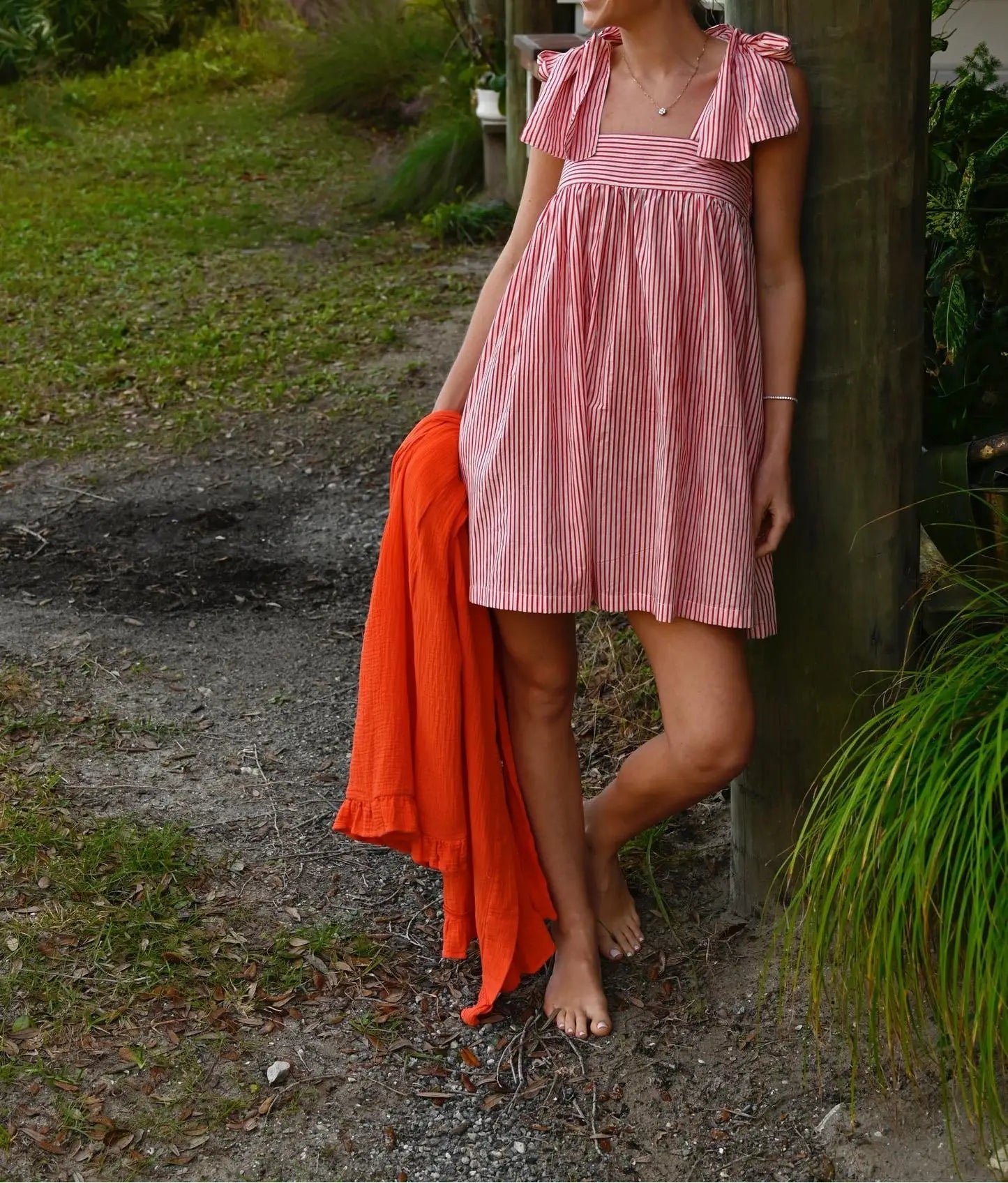 Beautifully Finished Dress in a Timeless Design