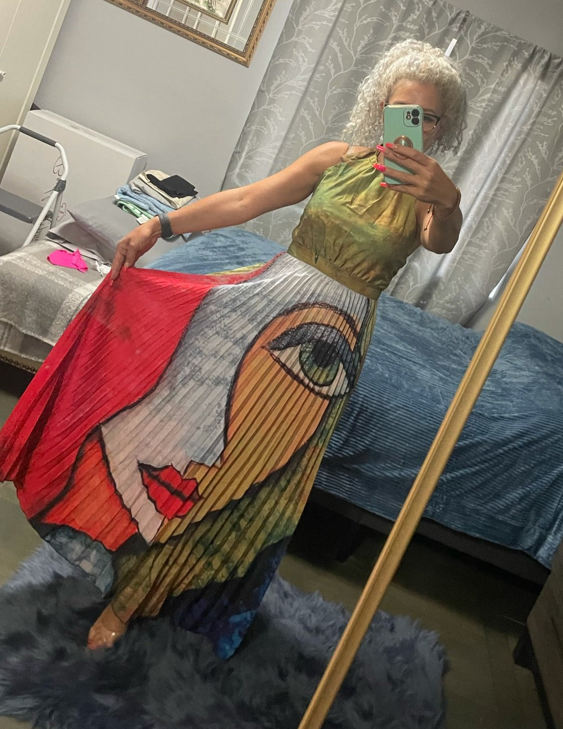 Beautifully Crafted Dress in a Classic Style