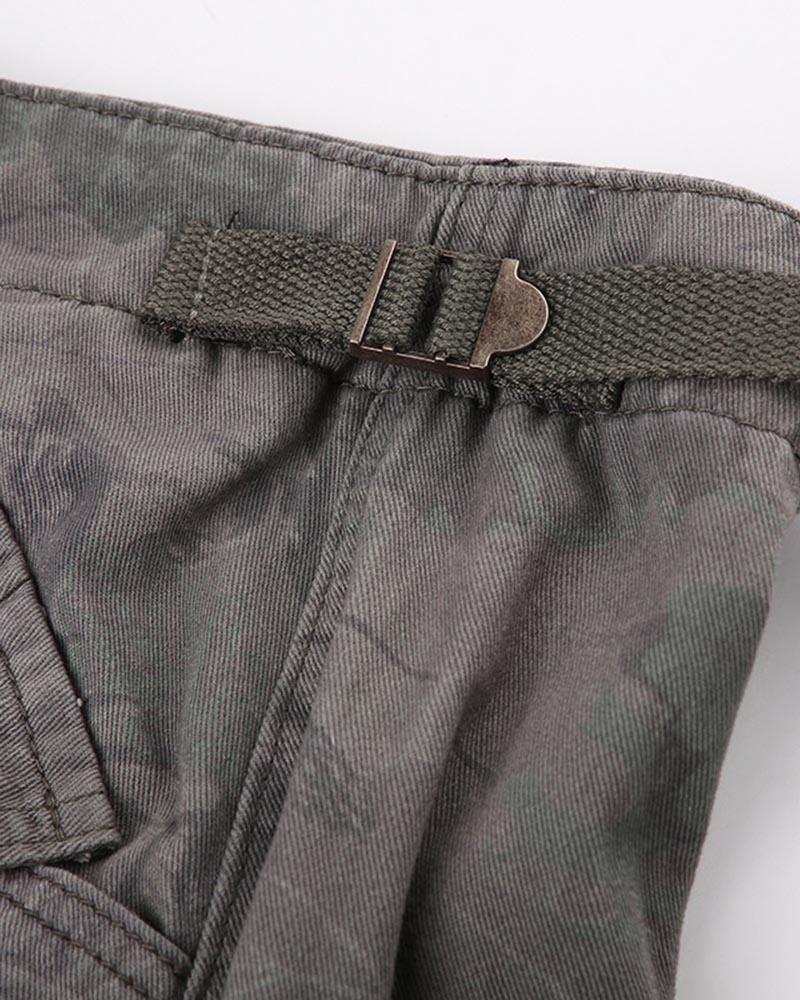 Effortlessly Elegant Pants with a Timeless Design