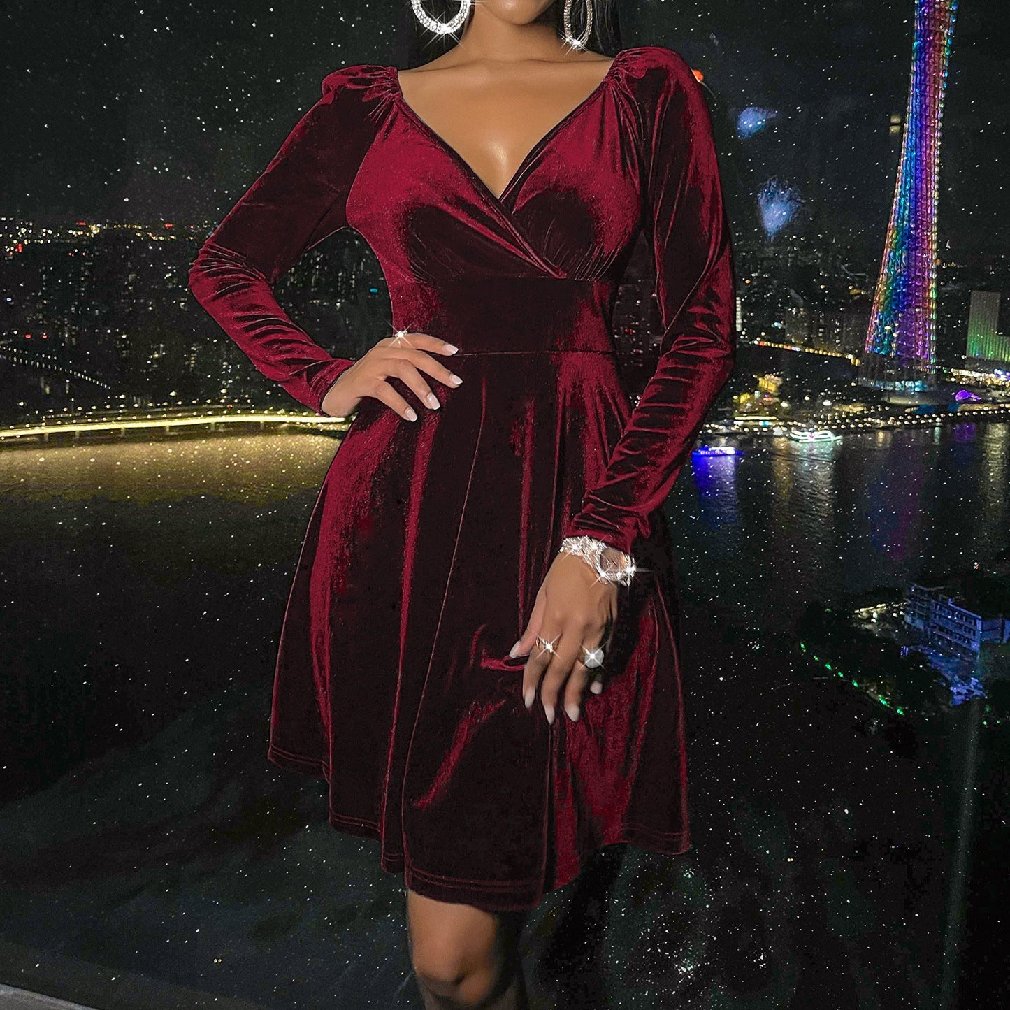 Well Tailored Dress with a Graceful Silhouette