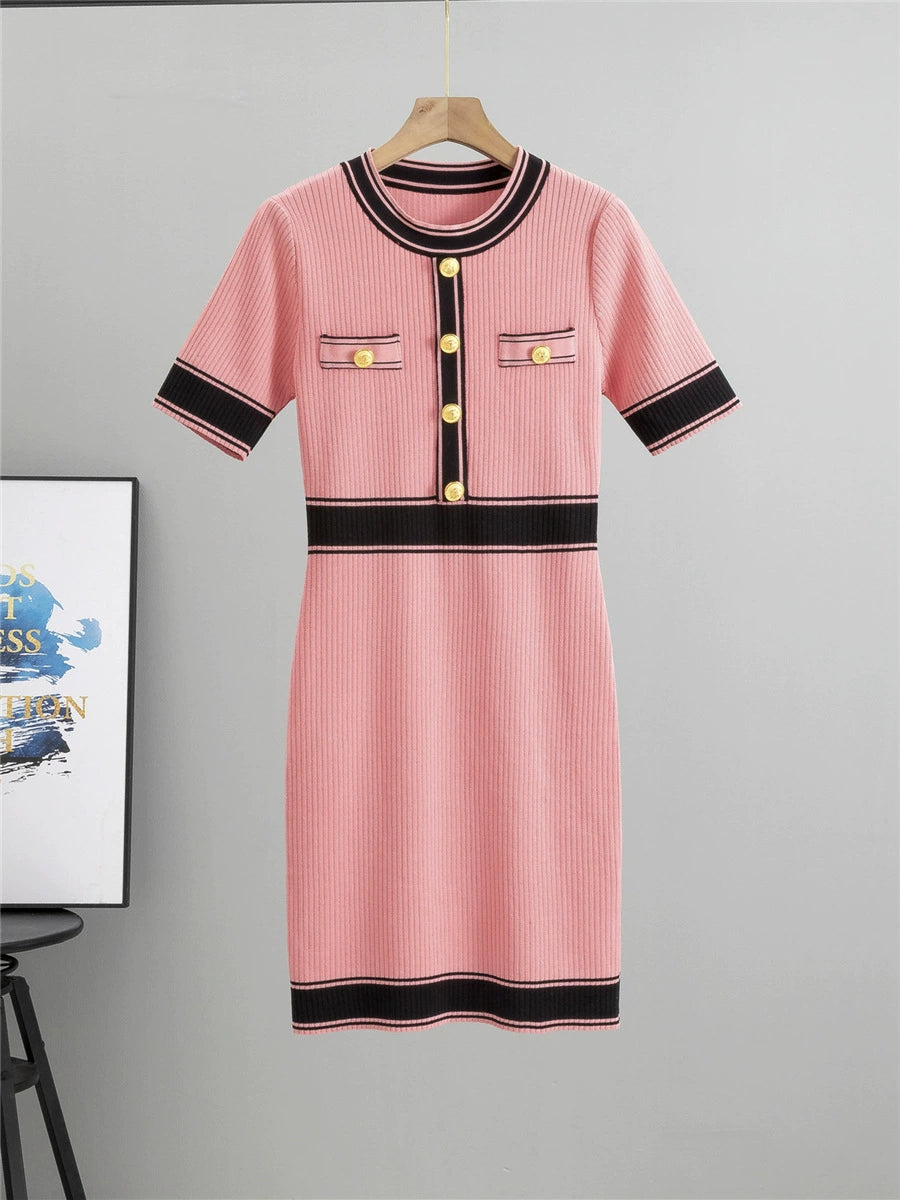 Well Tailored Dress with a Graceful Silhouette