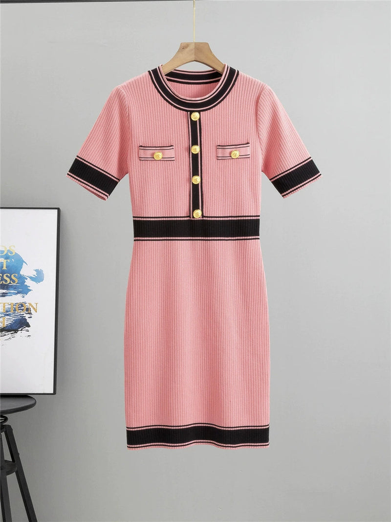 Well Tailored Dress with a Graceful Silhouette