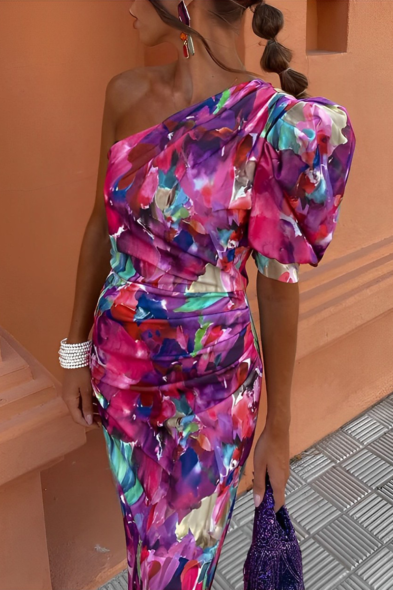 Gracefully Styled Dress for Any Occasion