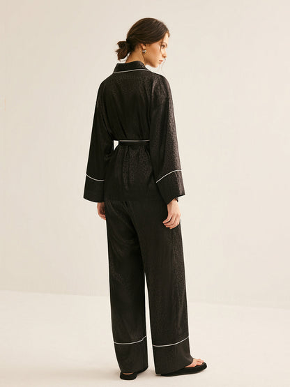 Polished Pants with an Effortless Classic Look