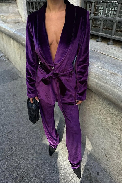 Classic Vintage Pants with a Flattering Fit