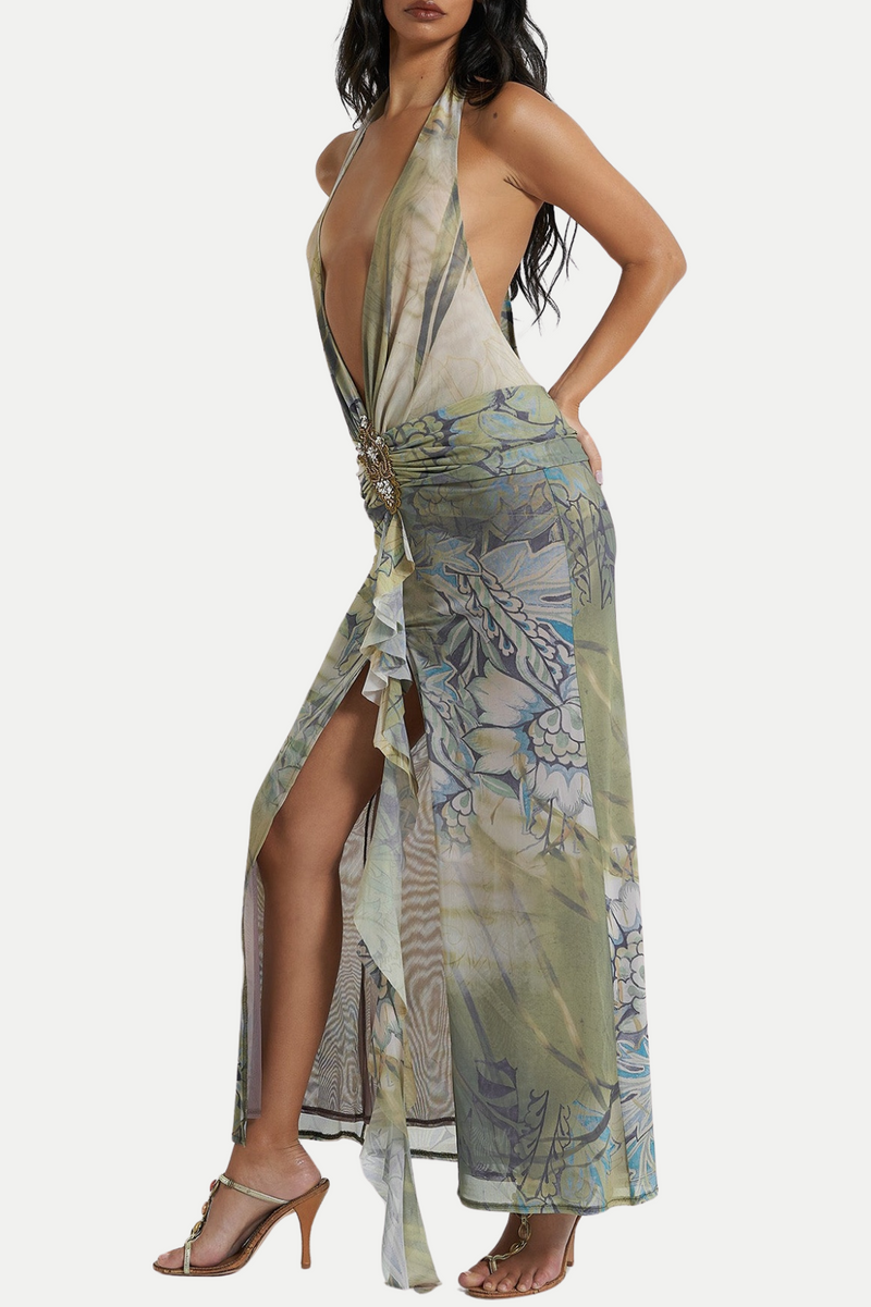 Gracefully Styled Dress for Any Occasion