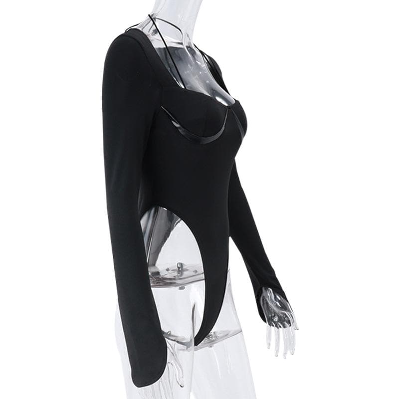 Effortlessly Elegant Garment with a Timeless Design