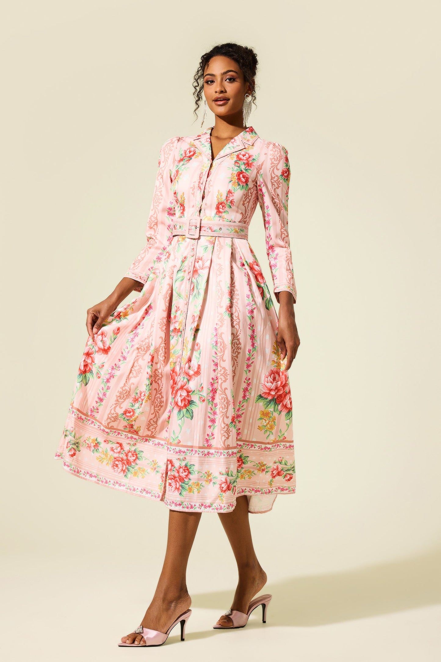 Classic Vintage Dress with a Flattering Fit