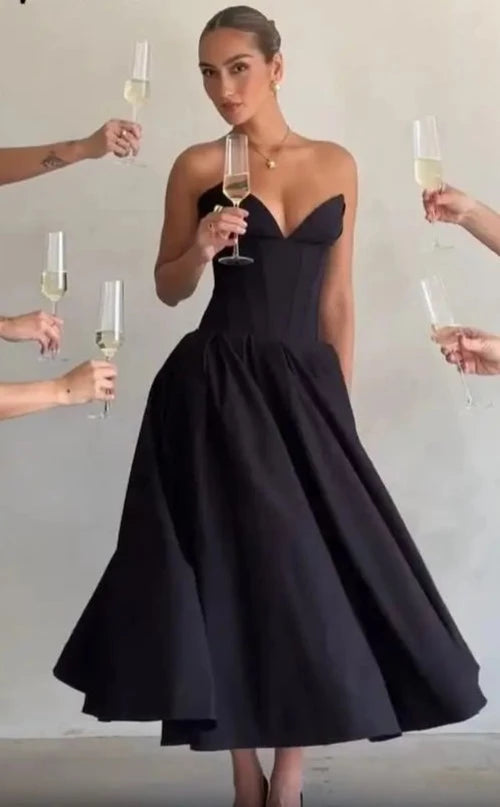 Effortlessly Elegant Dress with a Timeless Design