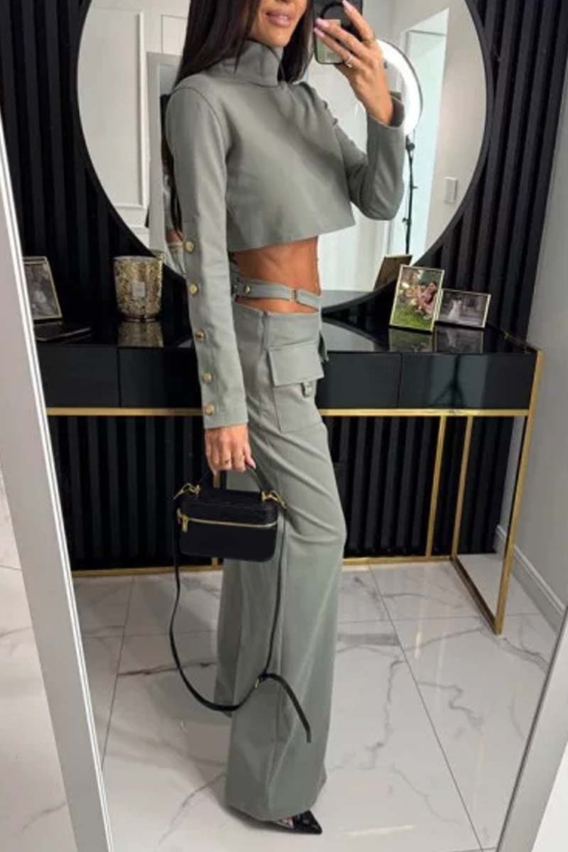 Well Tailored Pants with a Graceful Silhouette