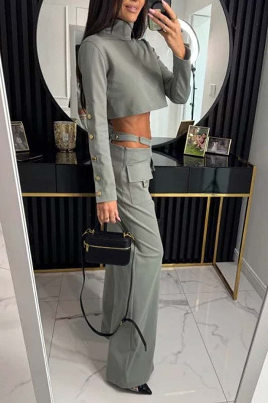 Well Tailored Pants with a Graceful Silhouette