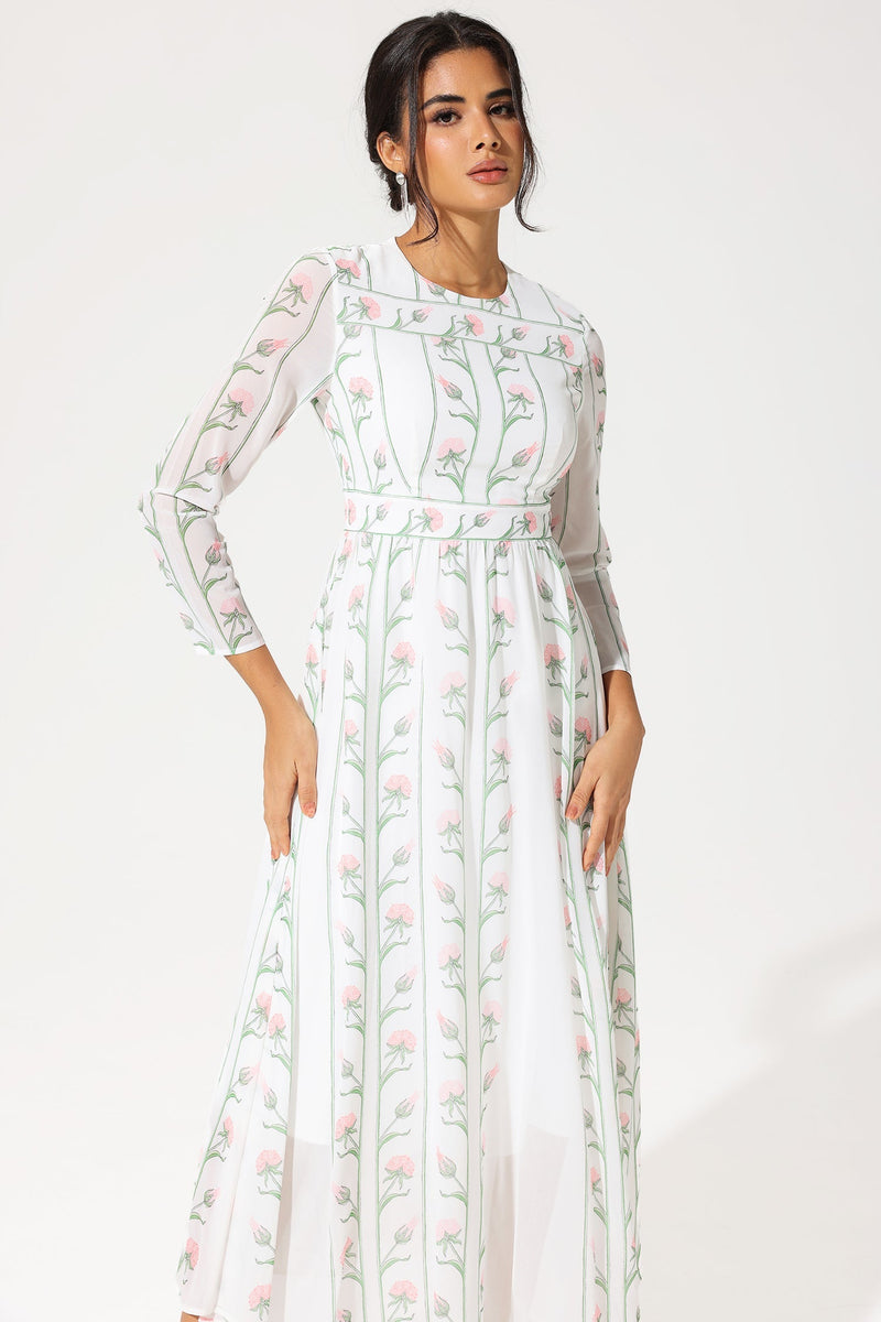 Well Tailored Dress with a Graceful Silhouette