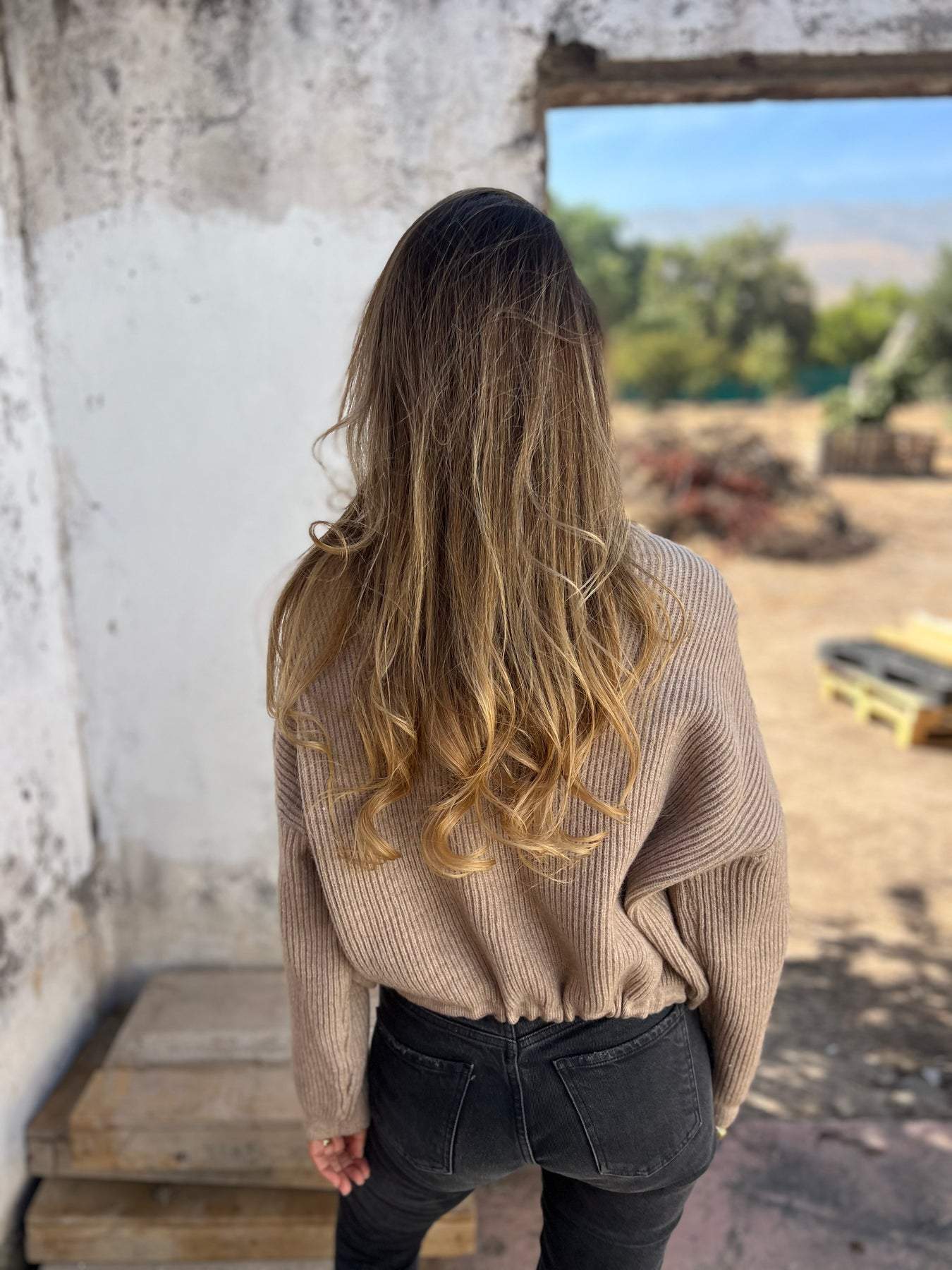 Effortlessly Elegant Cardigan with a Timeless Design