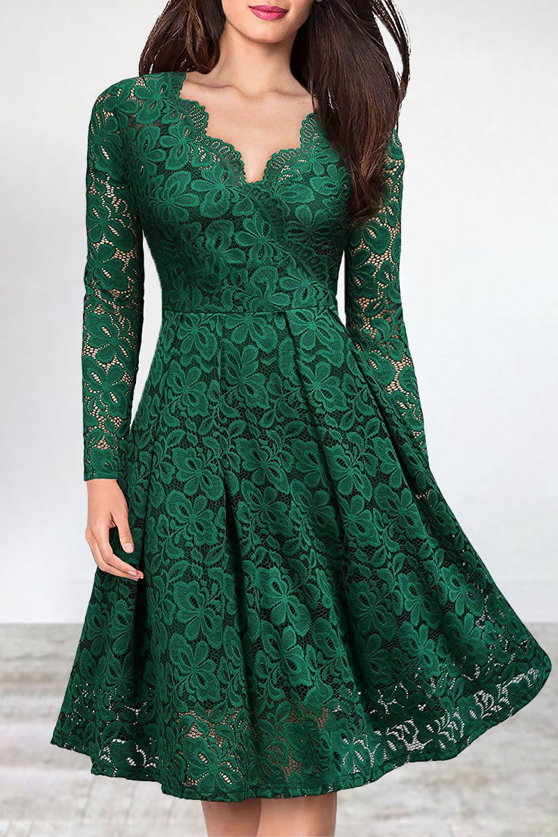 Beautifully Finished Dress in a Timeless Design