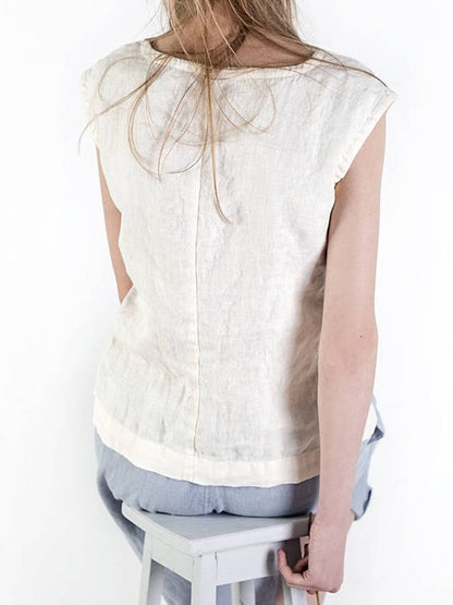 Well Tailored Top with a Graceful Silhouette