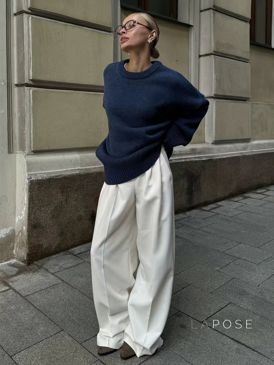 Effortlessly Elegant Sweater with a Timeless Design