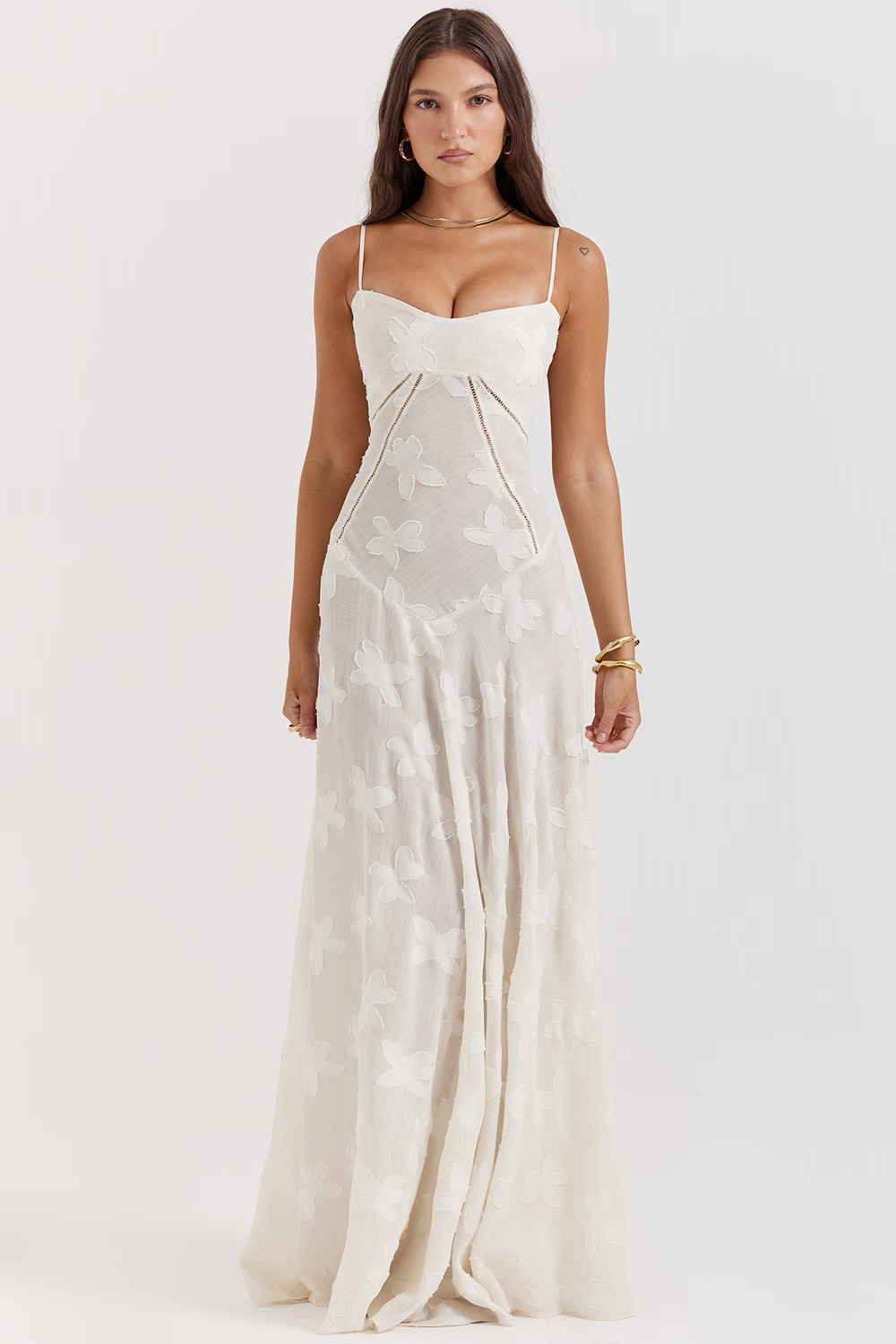 Beautifully Finished Dress in a Timeless Design