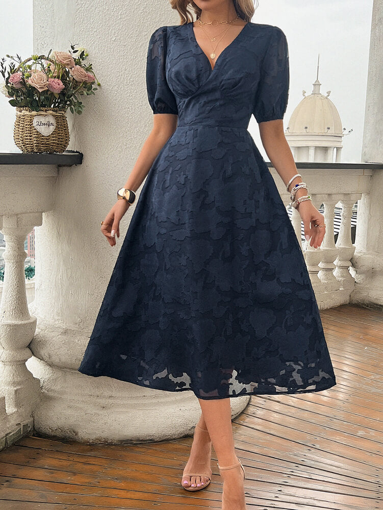 Beautifully Finished Dress in a Timeless Design