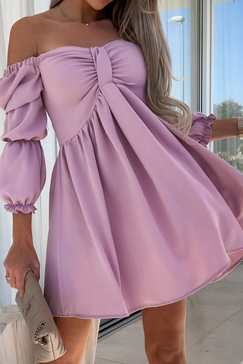 Beautifully Finished Dress in a Timeless Design