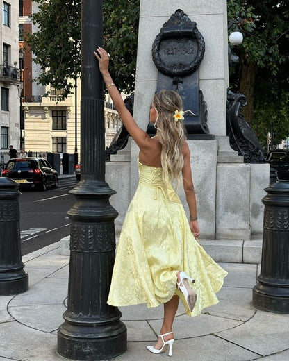 Well Tailored Dress with a Graceful Silhouette