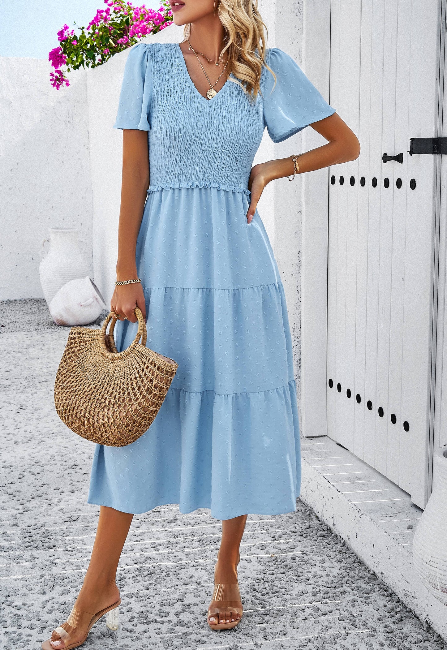 Gracefully Styled Dress for Any Occasion