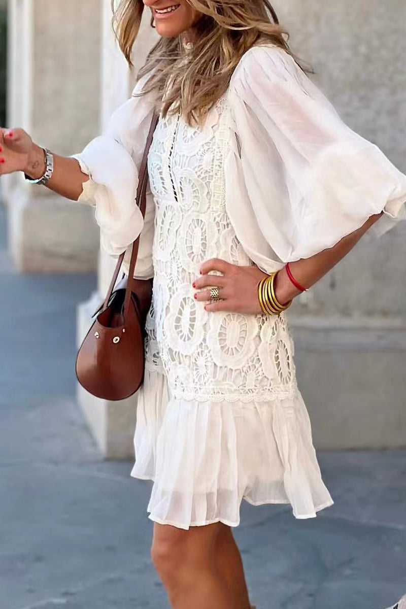 Effortlessly Elegant Dress with a Timeless Design