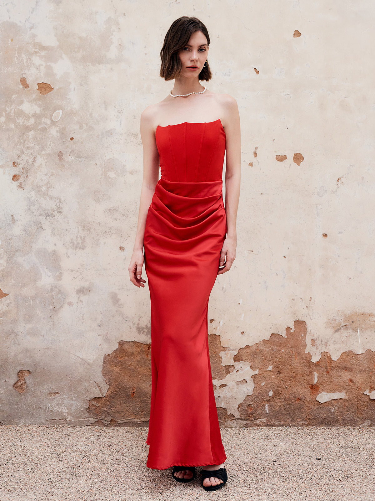 Gracefully Styled Dress for Any Occasion