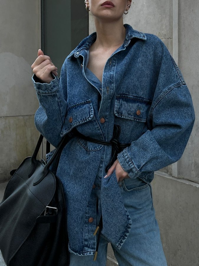 Effortlessly Elegant Jacket with a Timeless Design