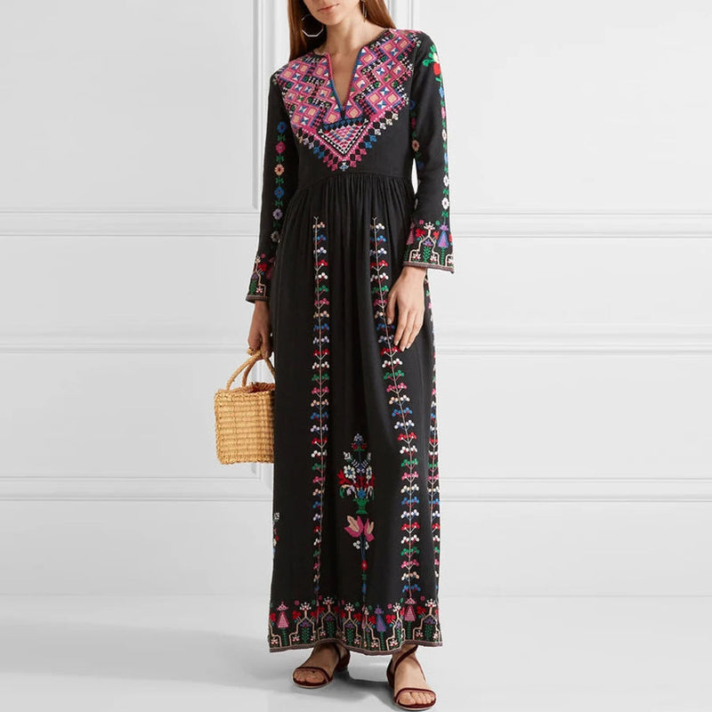 Gracefully Styled Dress for Any Occasion