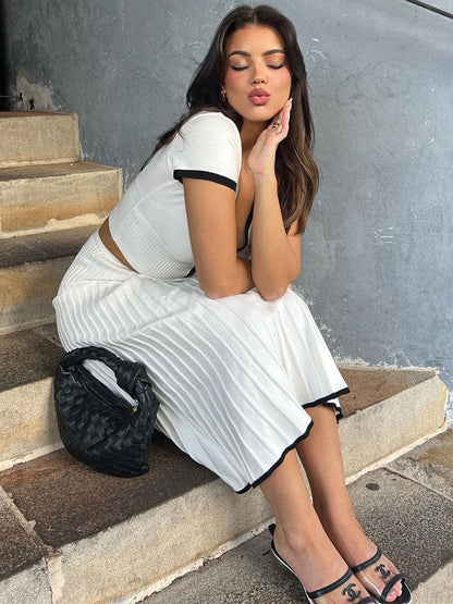 Effortlessly Elegant Dress with a Timeless Design