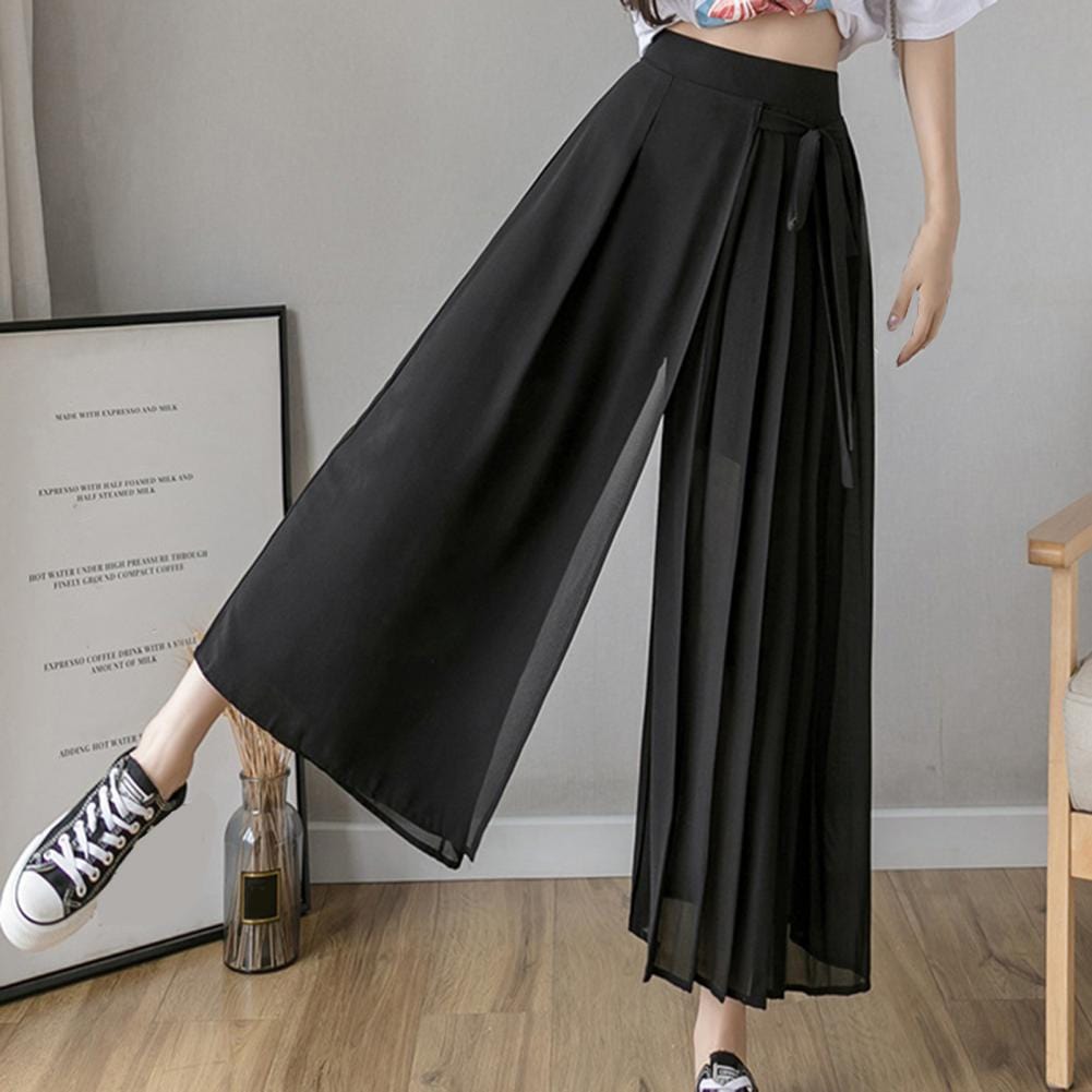 Elegantly Styled Pants for Everyday Wear