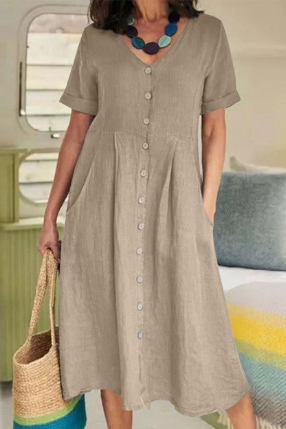 Effortlessly Elegant Dress with a Timeless Design