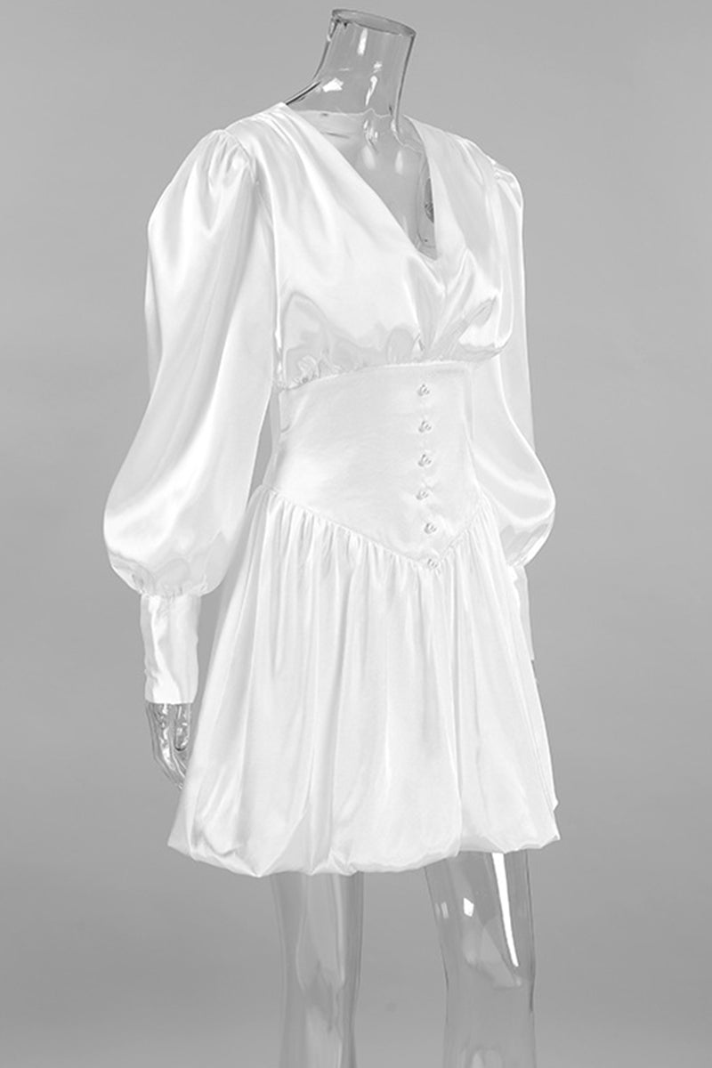 Classic Vintage Dress with a Flattering Fit