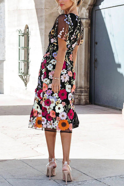 Classic Vintage Dress with a Flattering Fit