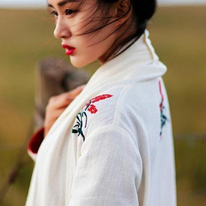 Well Tailored Cardigan with a Graceful Silhouette