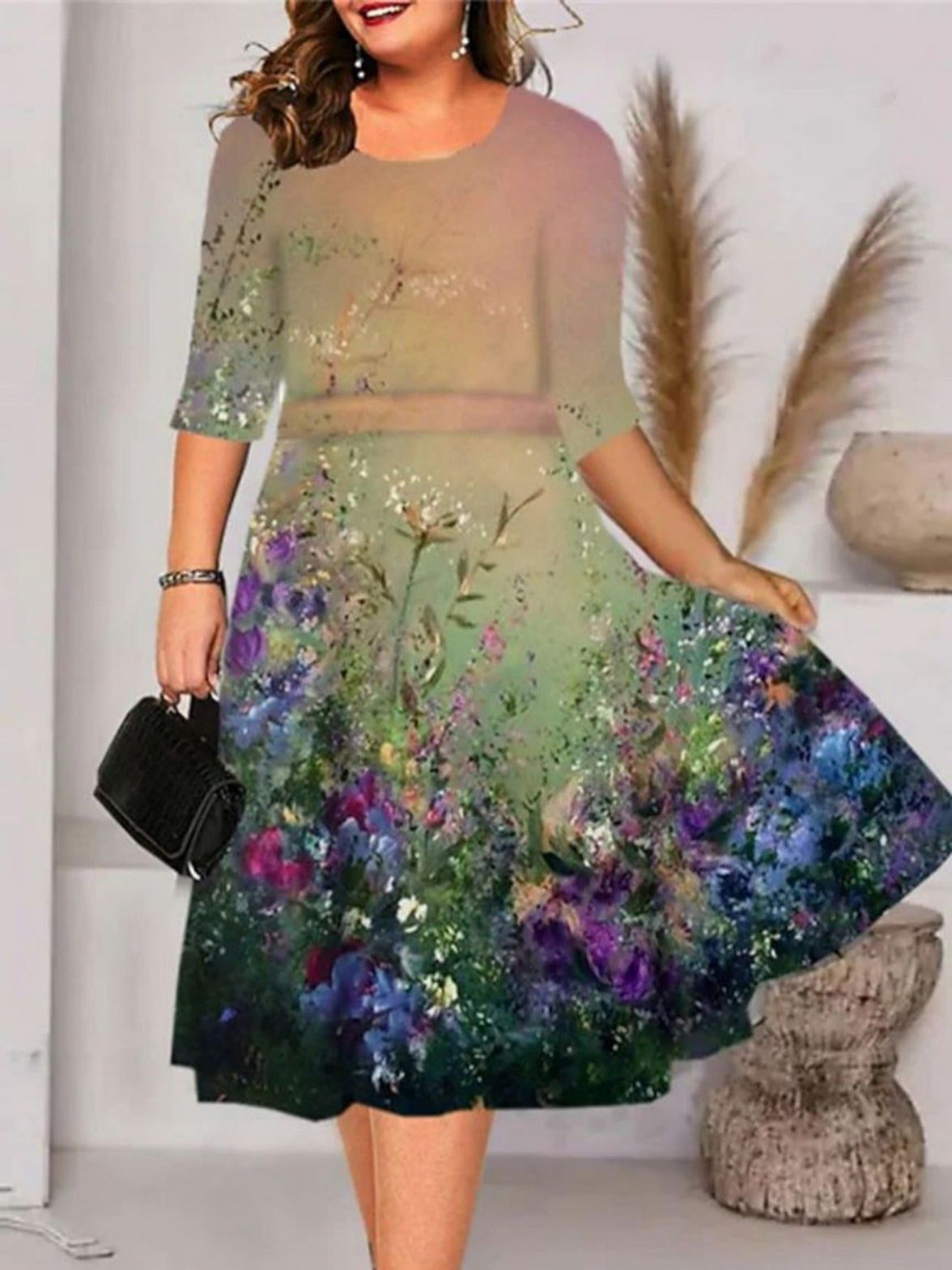 Effortlessly Elegant Dress with a Timeless Design
