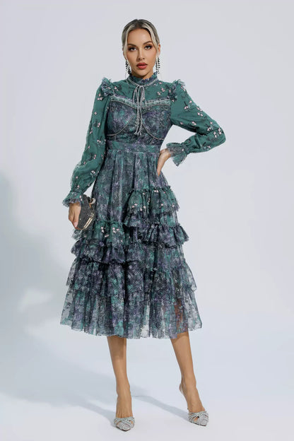 Beautifully Finished Dress in a Timeless Design