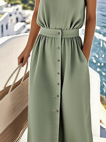 Sophisticated Garment with a Clean Classic Look