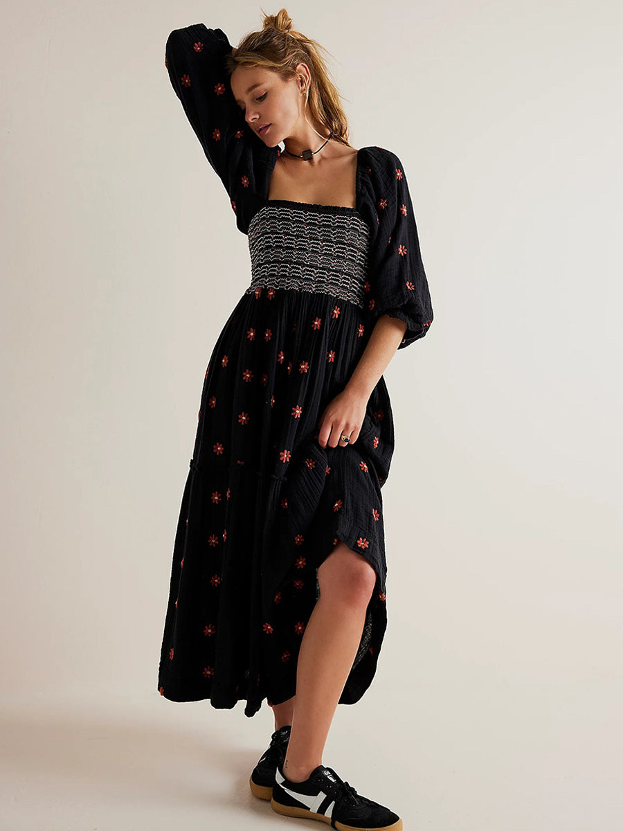 Classic Vintage Dress with a Flattering Fit
