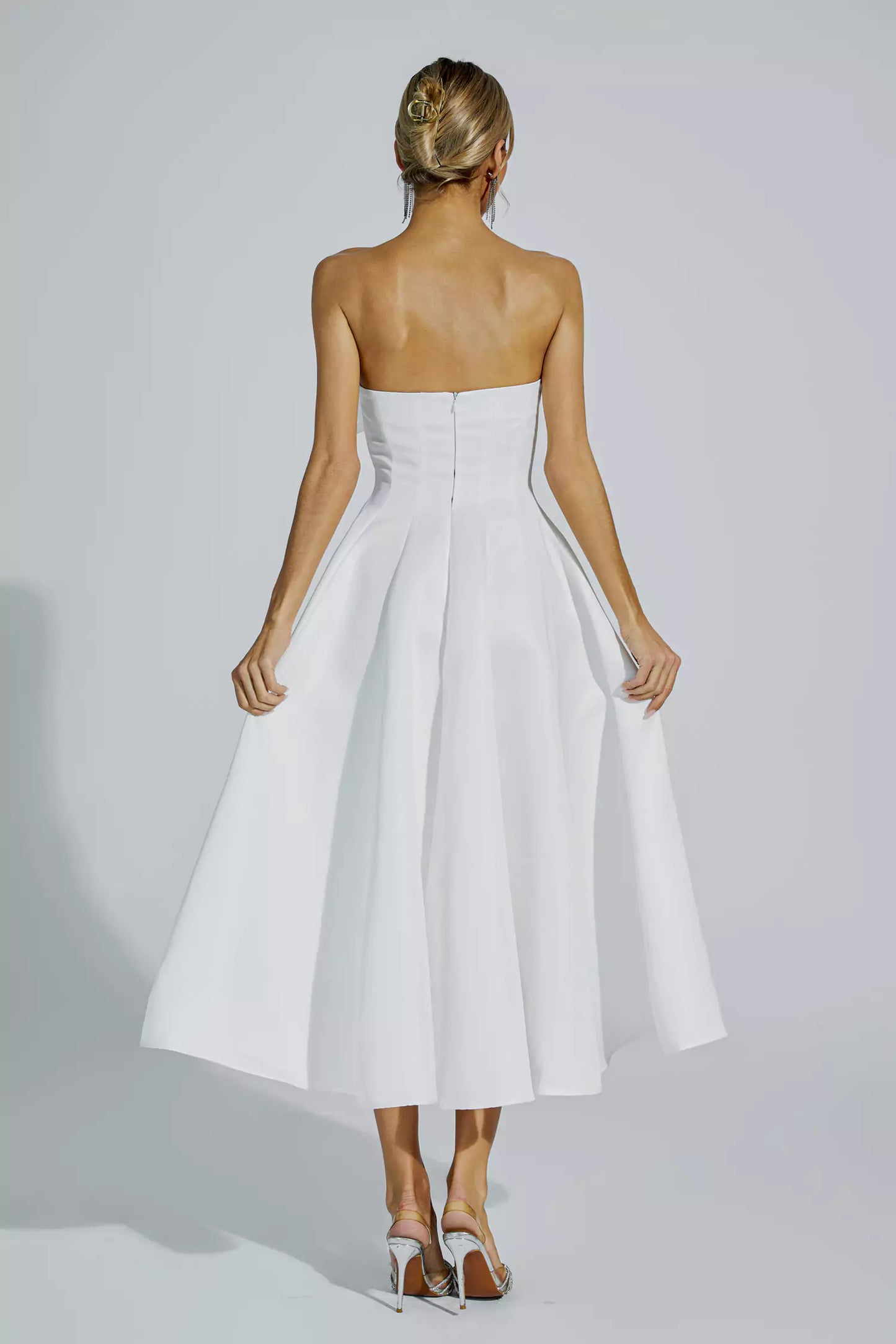 Sophisticated Dress with a Clean Classic Look