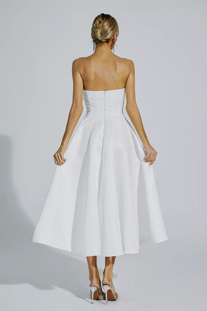 Sophisticated Dress with a Clean Classic Look
