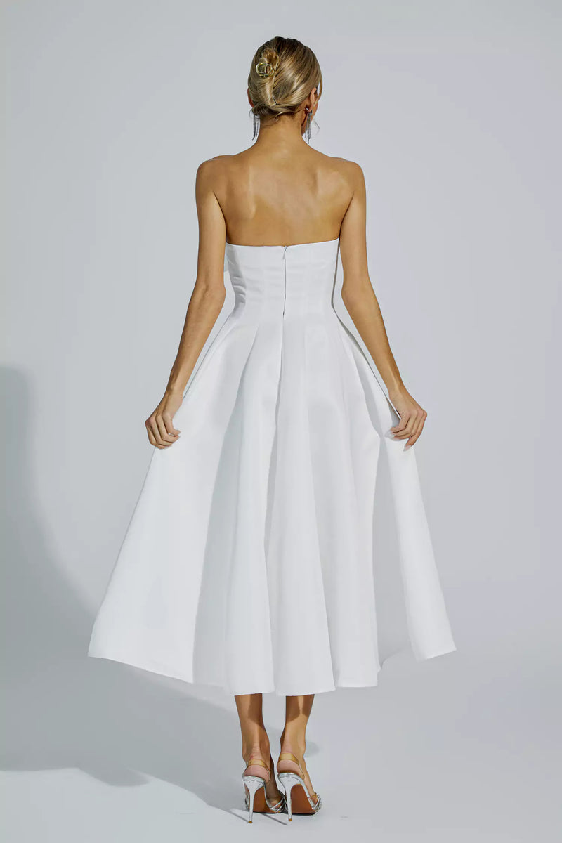 Sophisticated Dress with a Clean Classic Look